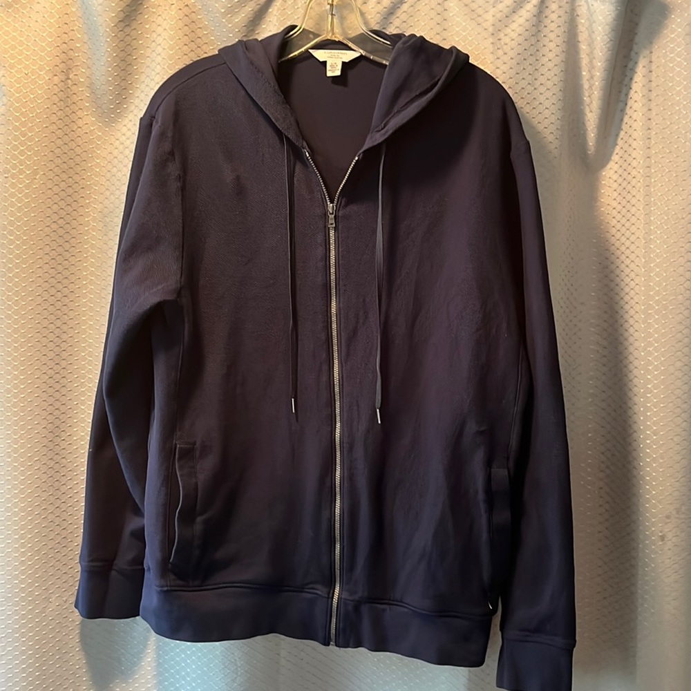 Men’s navy blue large Calvin Klein sweatshirt.